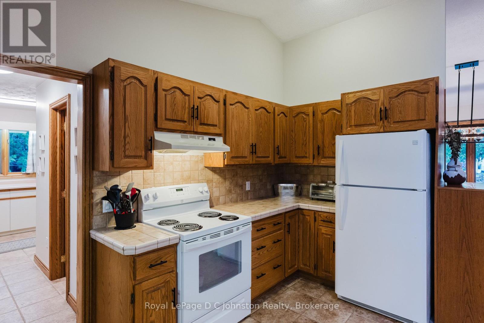 












30 CEDAR BUSH DRIVE

,
Saugeen Shores,




Ontario
N0H2L0

