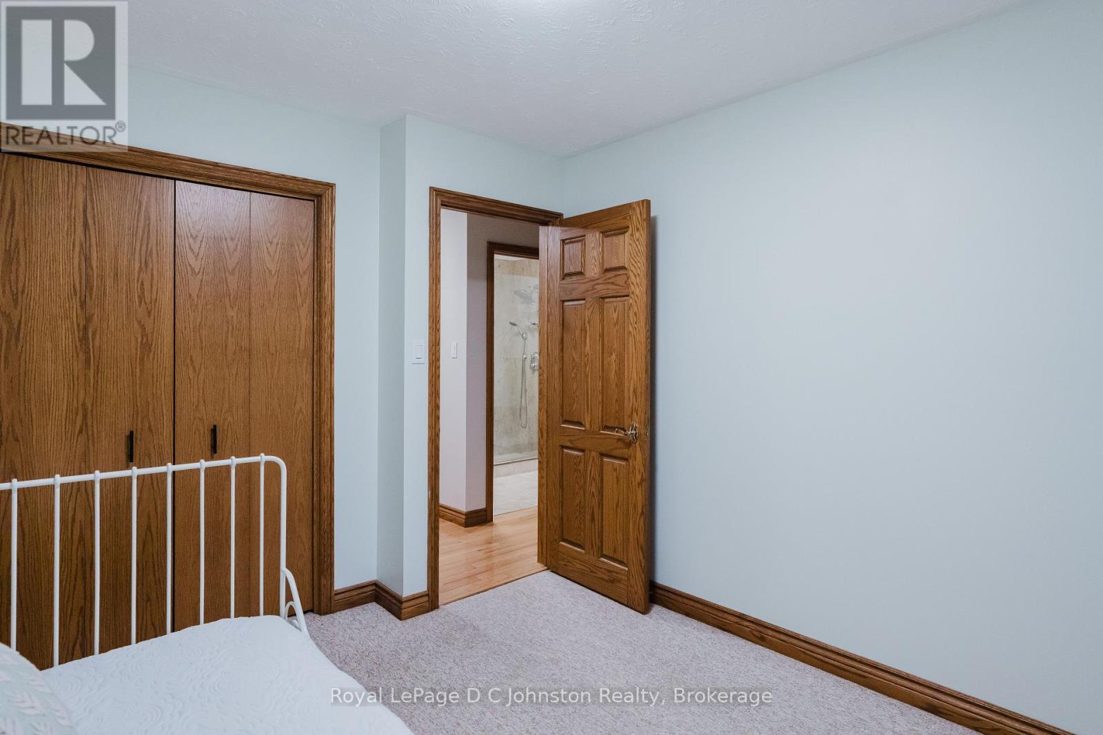 












30 CEDAR BUSH DRIVE

,
Saugeen Shores,




Ontario
N0H2L0

