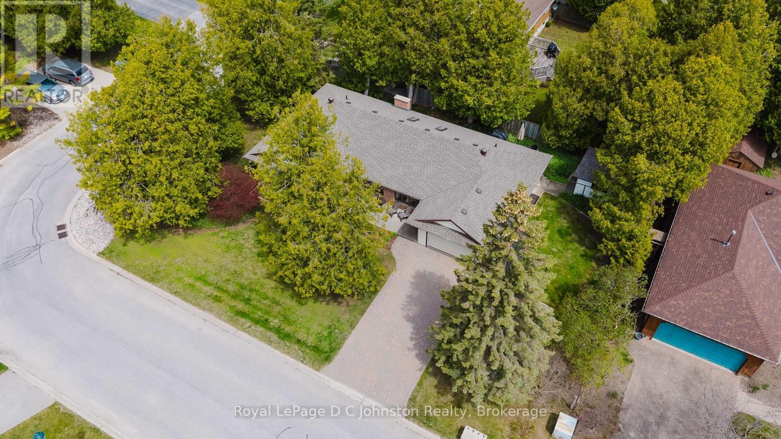 












30 CEDAR BUSH DRIVE

,
Saugeen Shores,




Ontario
N0H2L0

