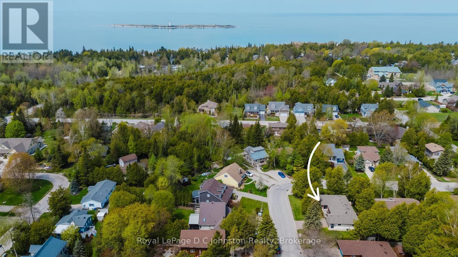 












30 CEDAR BUSH DRIVE

,
Saugeen Shores,




Ontario
N0H2L0

