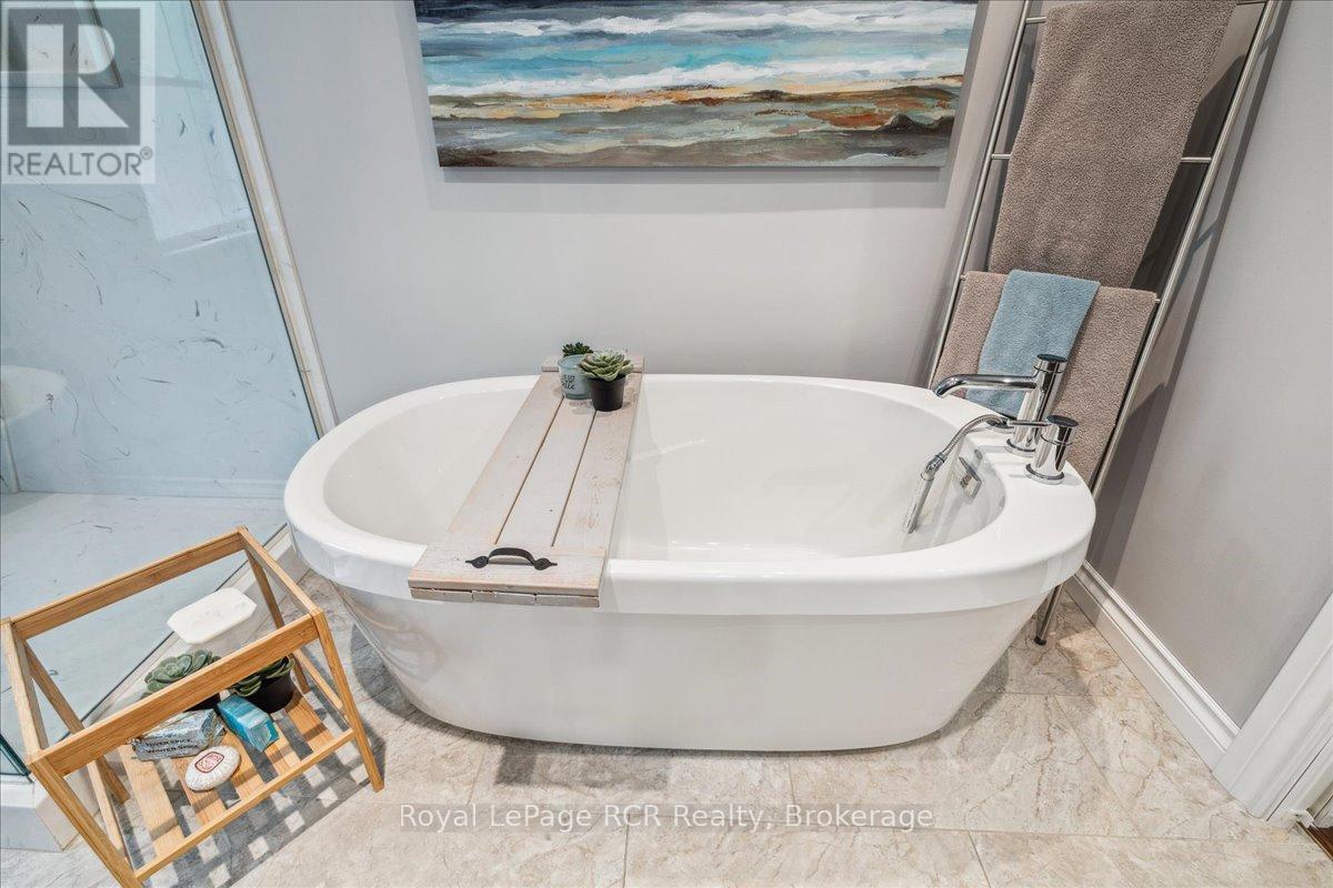 












103488 GREY 18 ROAD

,
Meaford,




Ontario
N4K5N8

