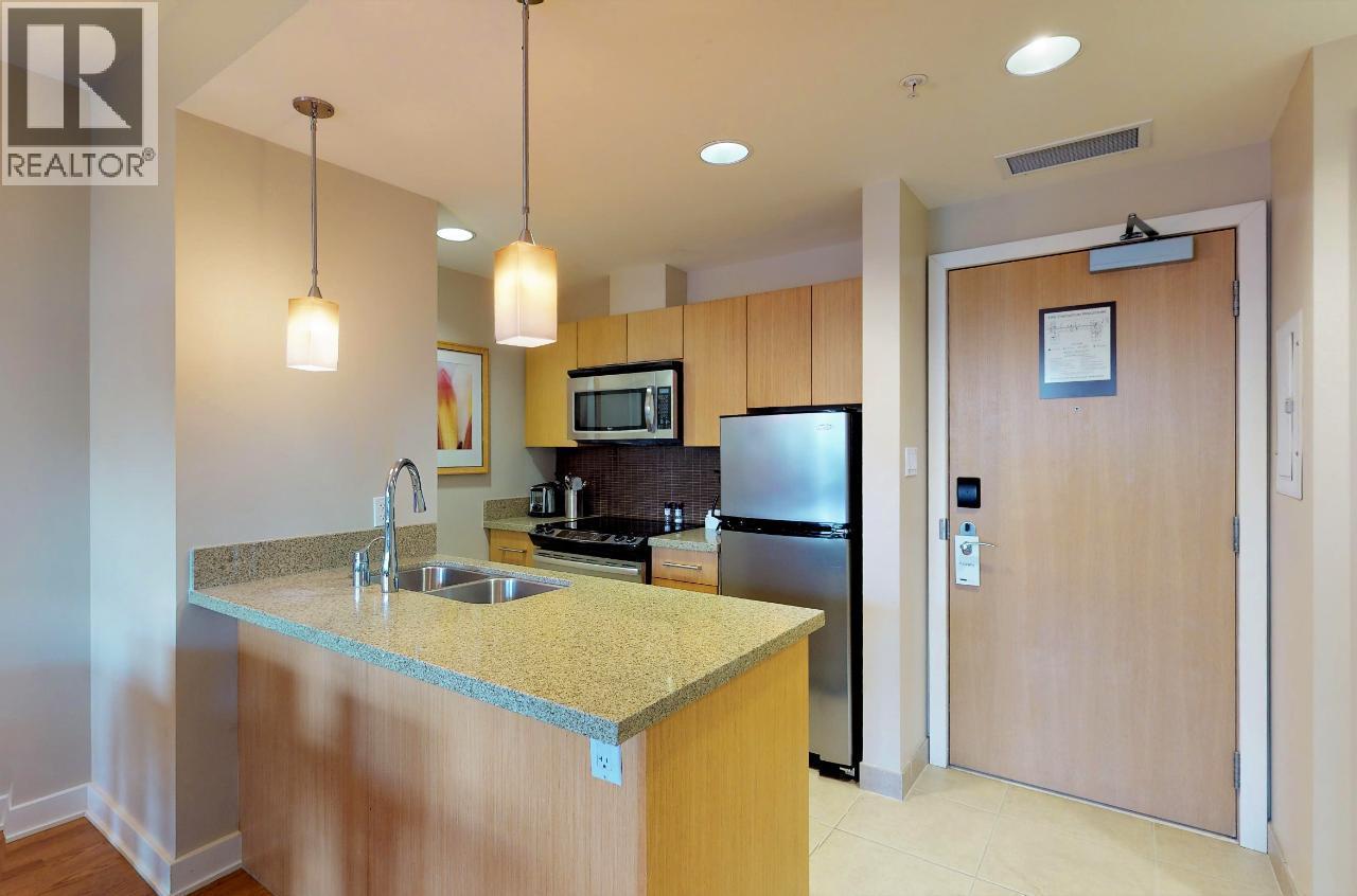 15 Park Place Place Unit# 341, Osoyoos, BC - Indoor Photo Showing Kitchen With Double Sink
