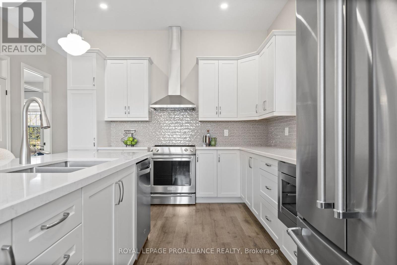 












737 JAMES SWEETMAN AVENUE

,
Cobourg,




Ontario
K9A0K7

