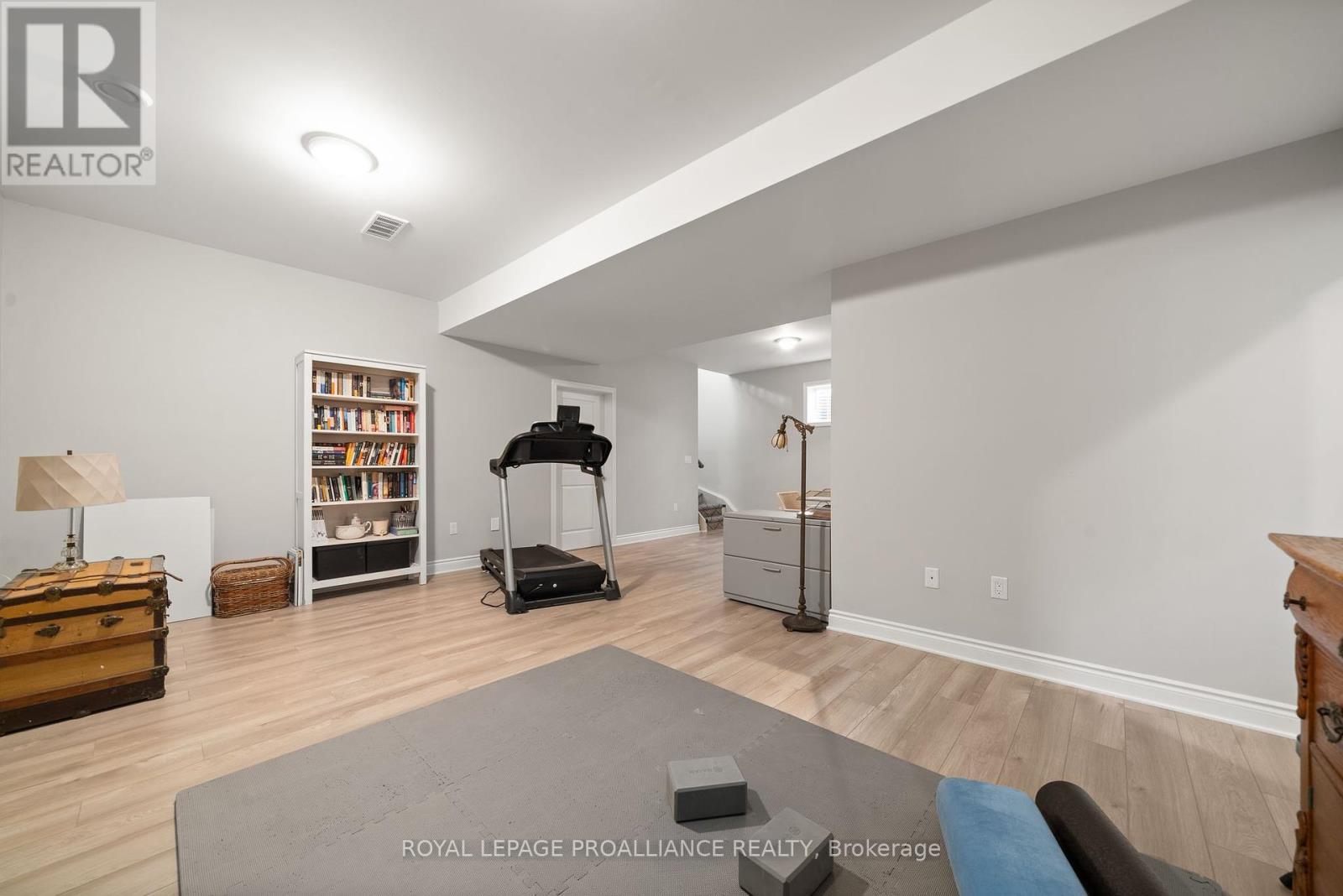 












737 JAMES SWEETMAN AVENUE

,
Cobourg,




Ontario
K9A0K7

