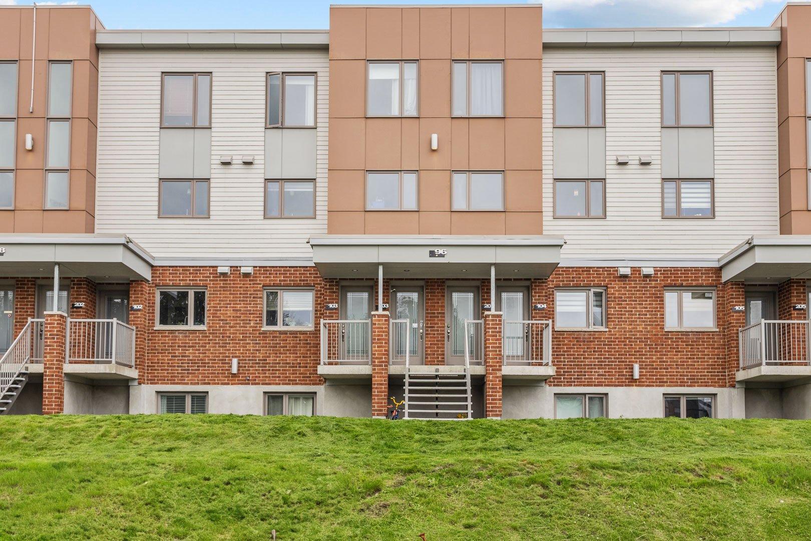









96


Rue Arthur-Dion

, 203,
Québec (La Haute-Saint-Charles),




QC
G2A0E3

