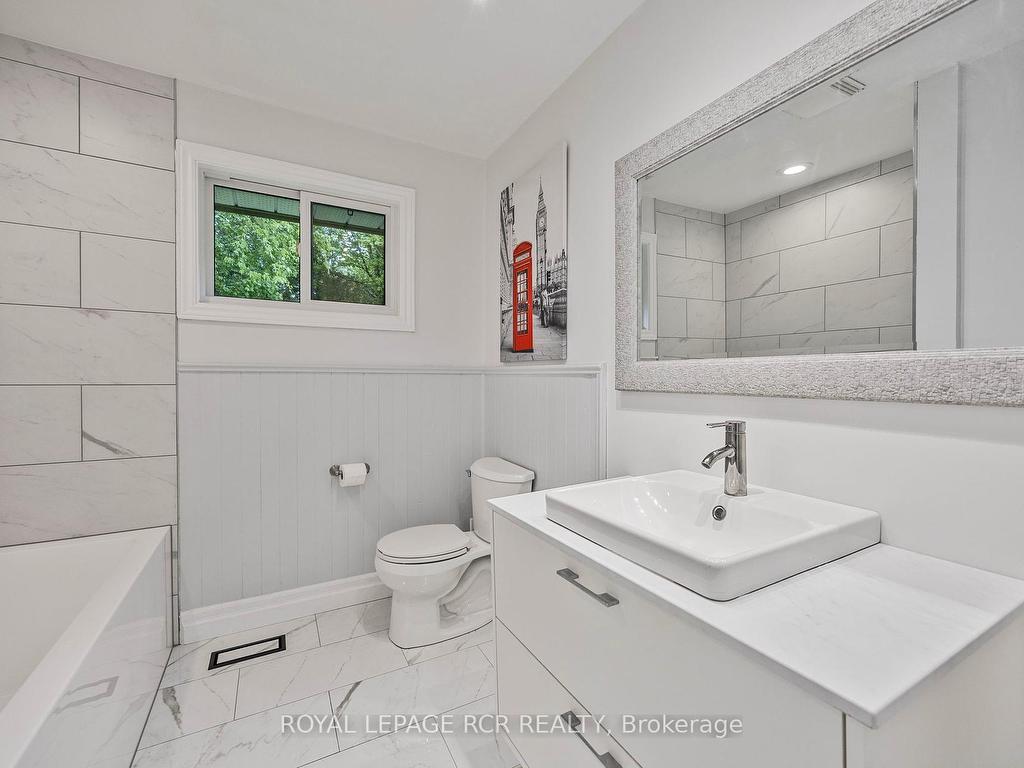 









61


William

Street East,
Caledon,




ON
L7K 1N7

