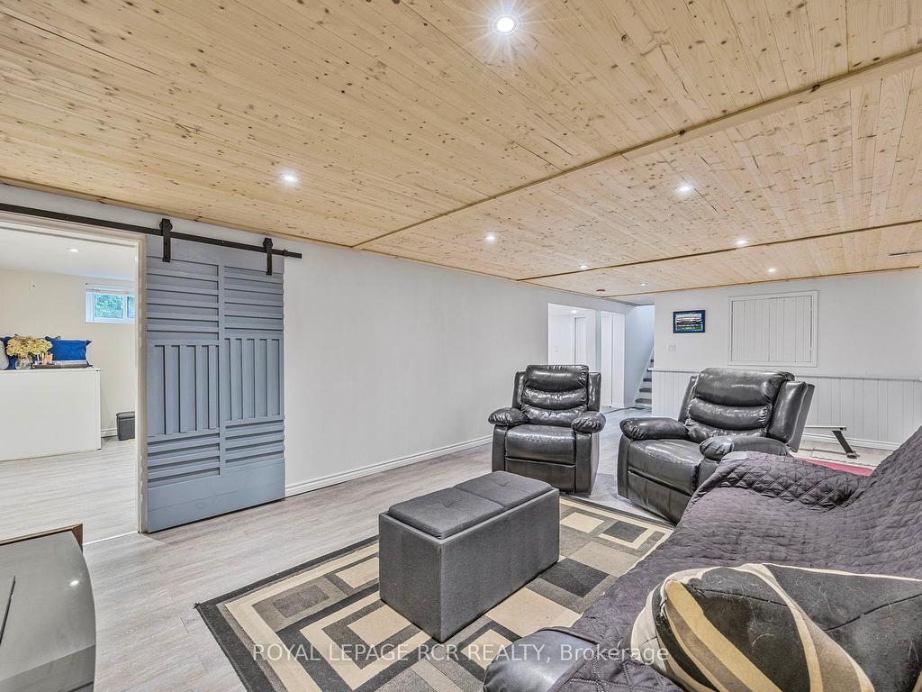 









61


William

Street East,
Caledon,




ON
L7K 1N7

