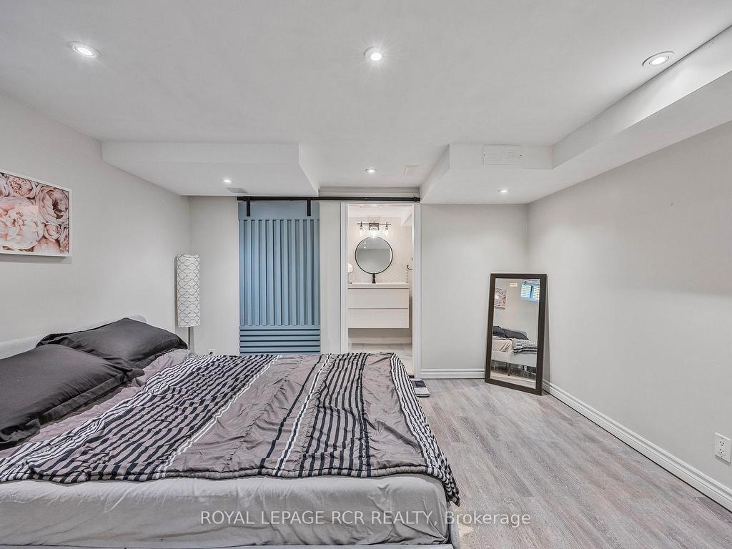 









61


William

Street East,
Caledon,




ON
L7K 1N7

