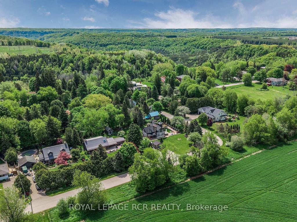 









61


William

Street East,
Caledon,




ON
L7K 1N7

