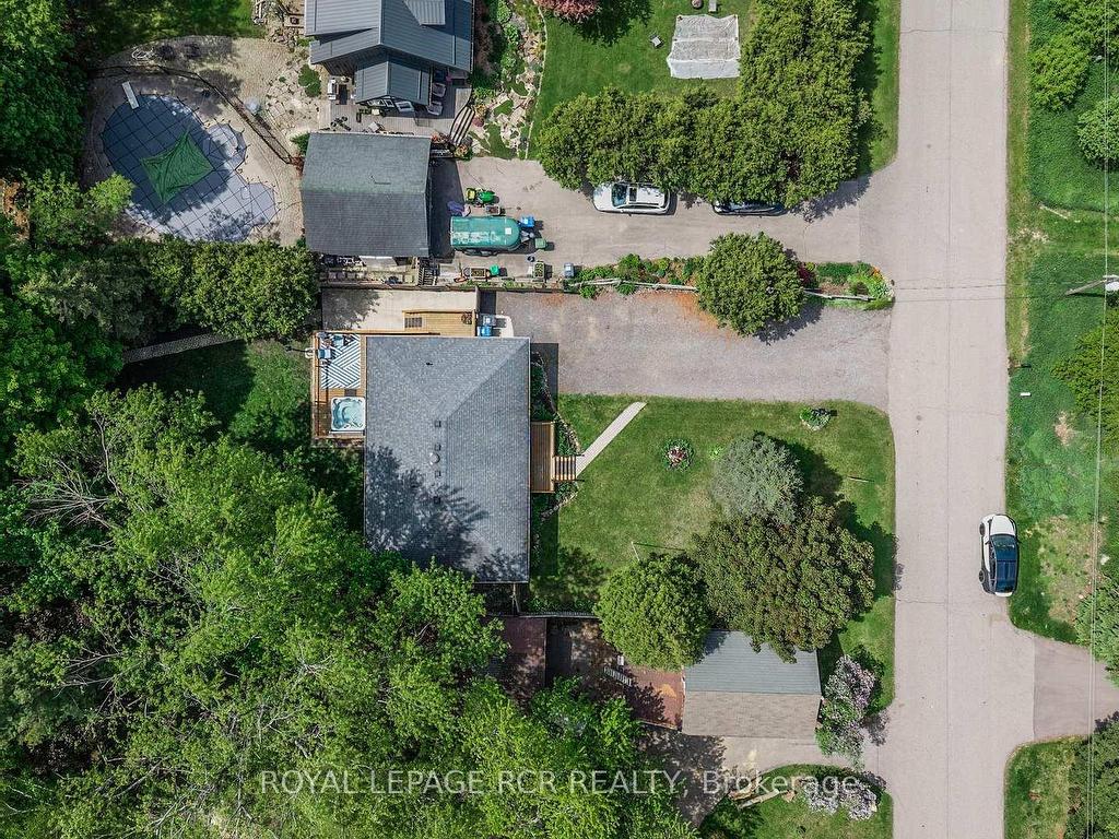 









61


William

Street East,
Caledon,




ON
L7K 1N7

