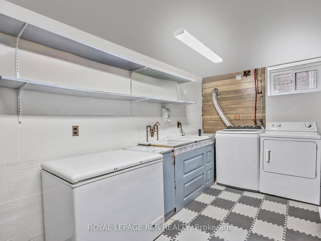 









61


William

Street East,
Caledon,




ON
L7K 1N7

