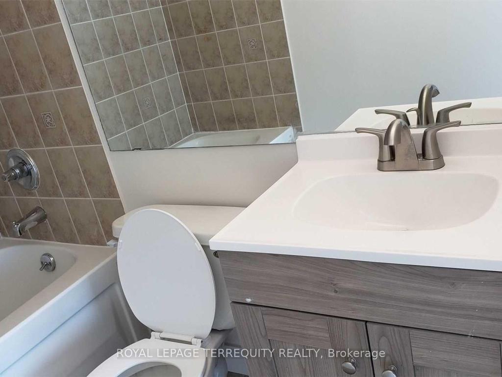 









3939


Duke Of York

Boulevard, 2702,
Mississauga,




ON
L5B 4N2

