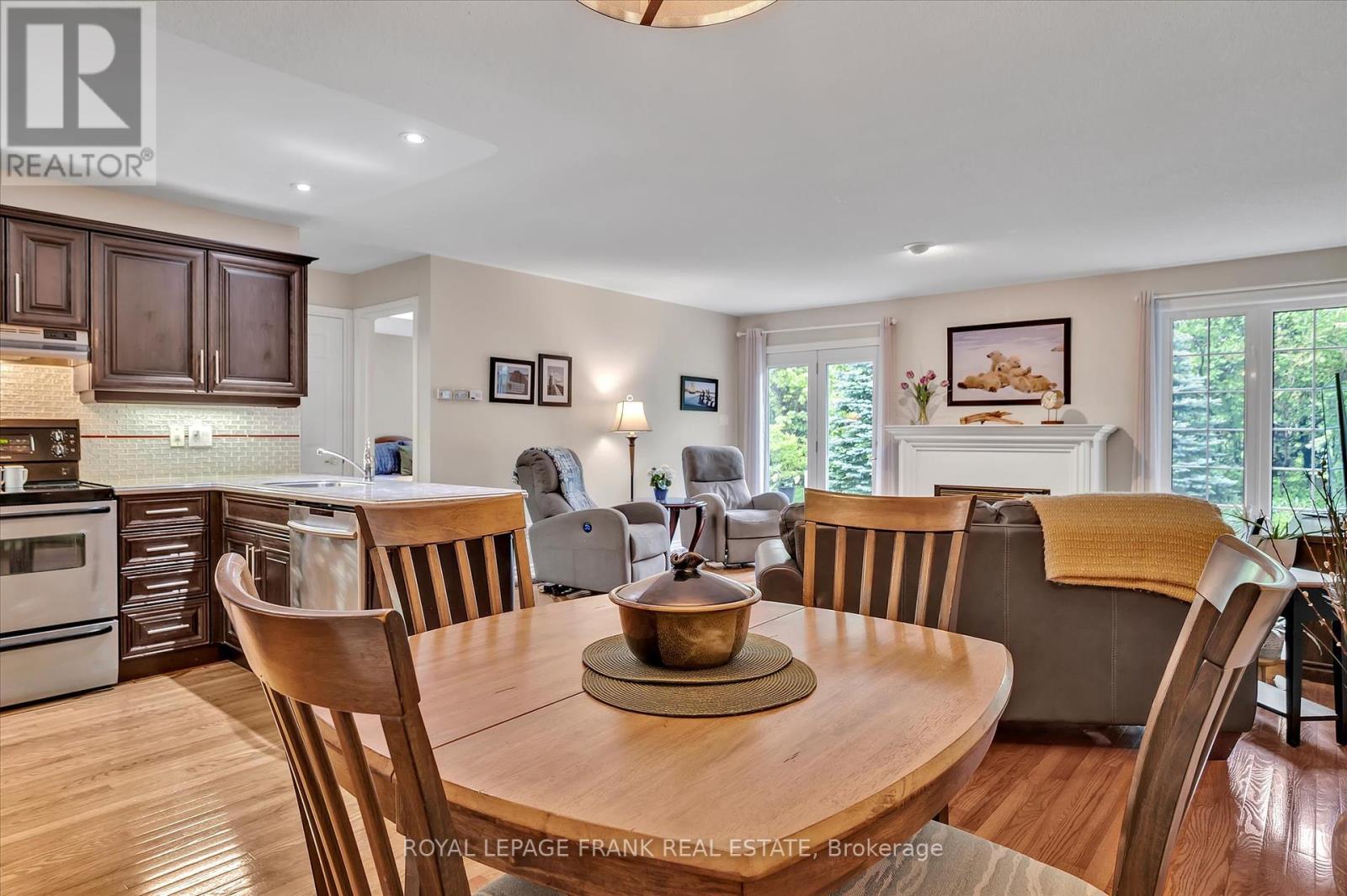 












23 - 300 FRANMOR DRIVE

,
Peterborough East (North),




Ontario
K9H7R1

