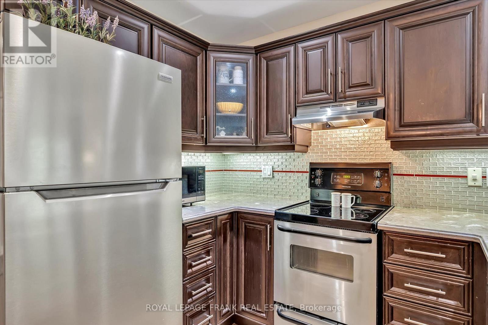 












23 - 300 FRANMOR DRIVE

,
Peterborough East (North),




Ontario
K9H7R1

