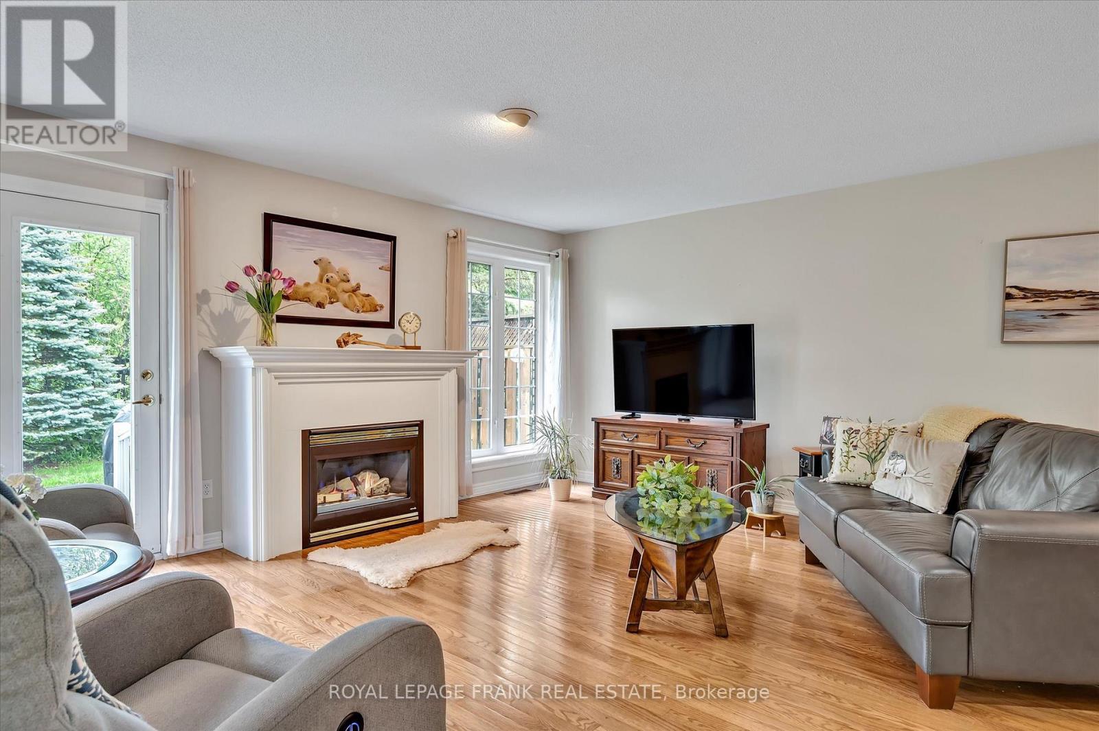 












23 - 300 FRANMOR DRIVE

,
Peterborough East (North),




Ontario
K9H7R1

