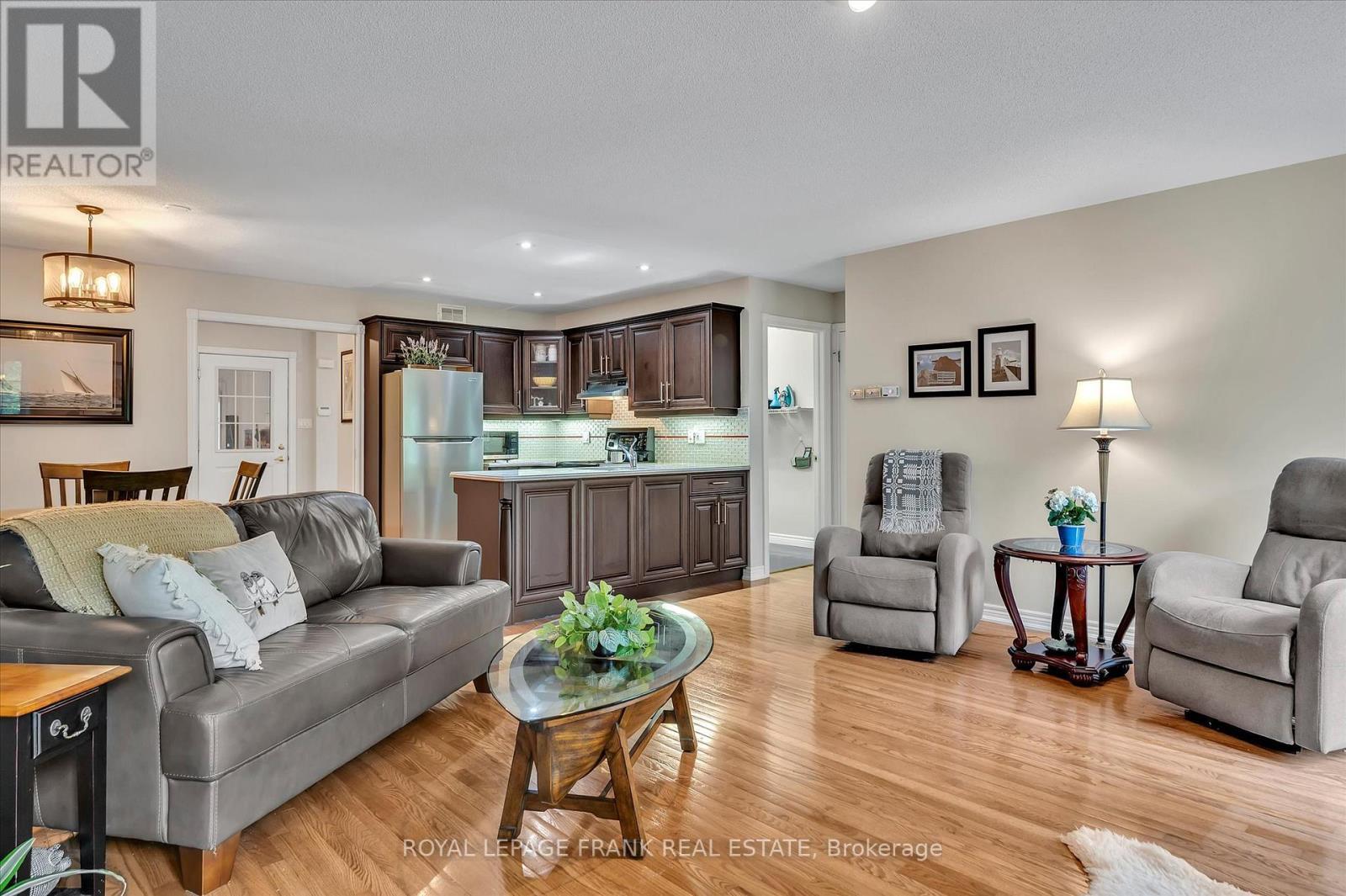 












23 - 300 FRANMOR DRIVE

,
Peterborough East (North),




Ontario
K9H7R1

