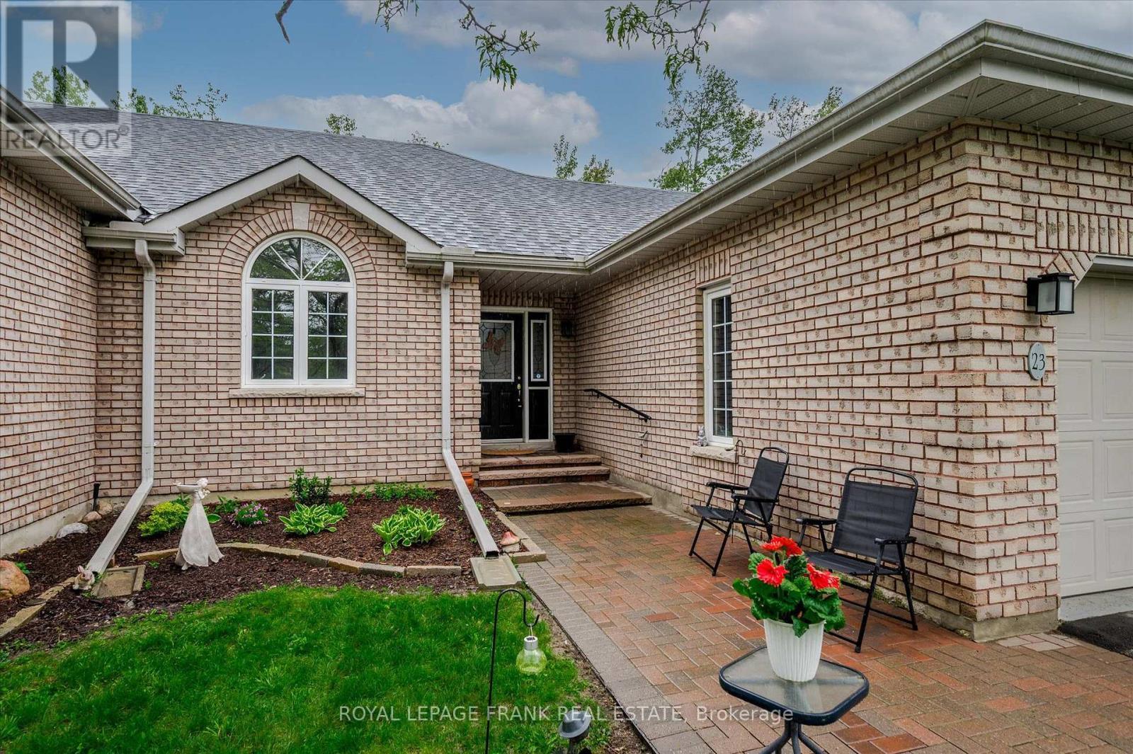 












23 - 300 FRANMOR DRIVE

,
Peterborough East (North),




Ontario
K9H7R1

