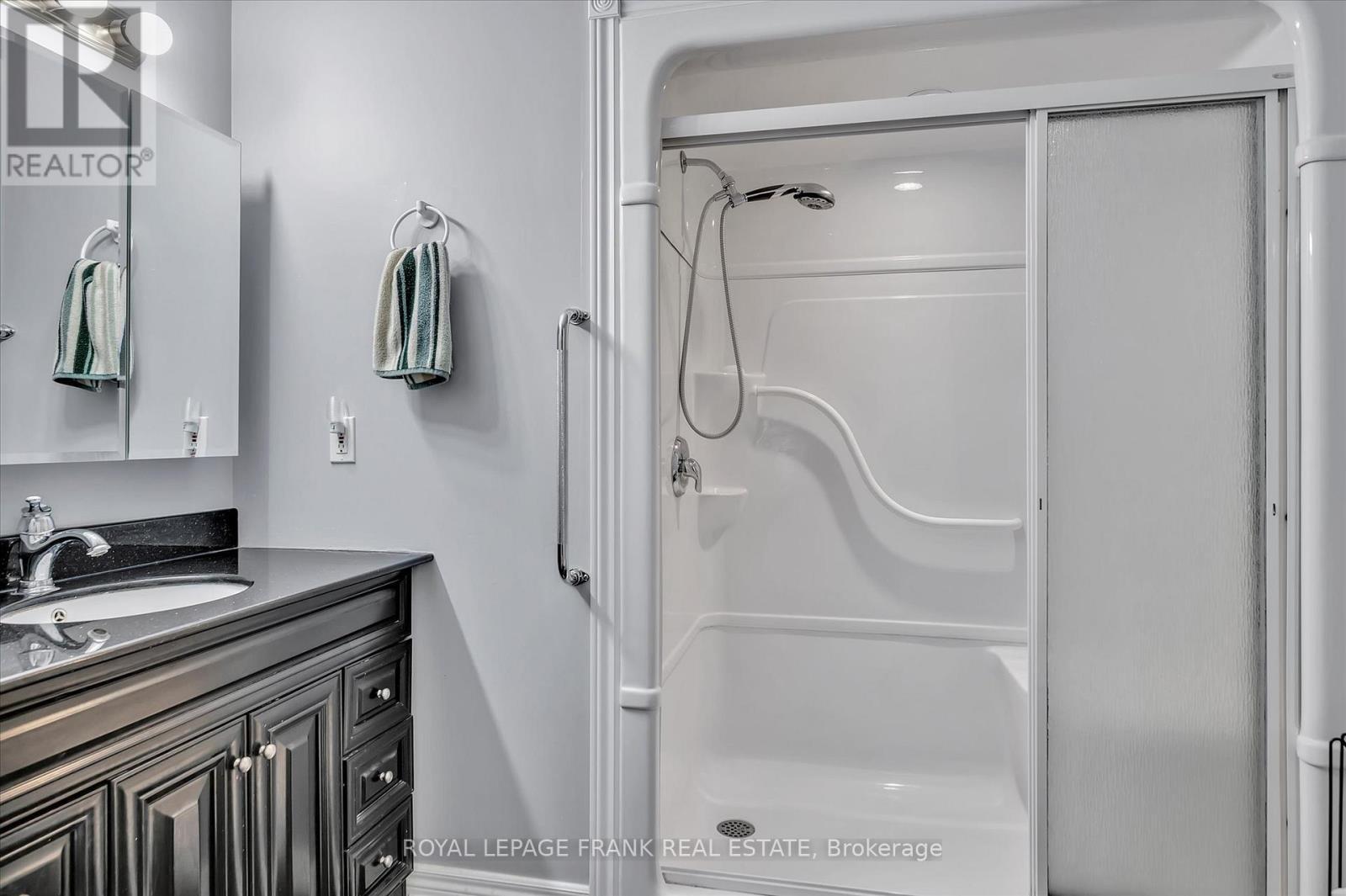 












23 - 300 FRANMOR DRIVE

,
Peterborough East (North),




Ontario
K9H7R1

