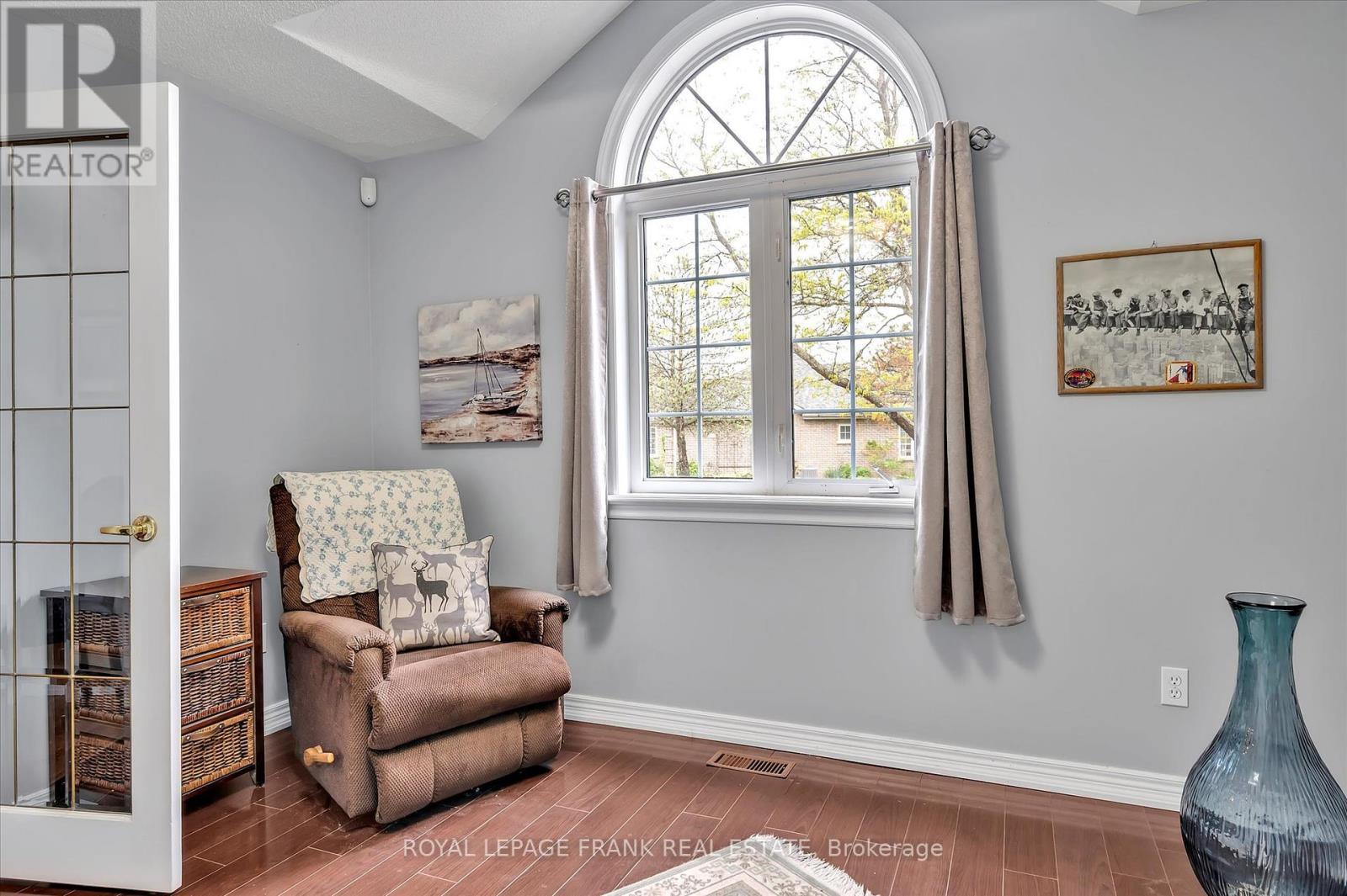 












23 - 300 FRANMOR DRIVE

,
Peterborough East (North),




Ontario
K9H7R1

