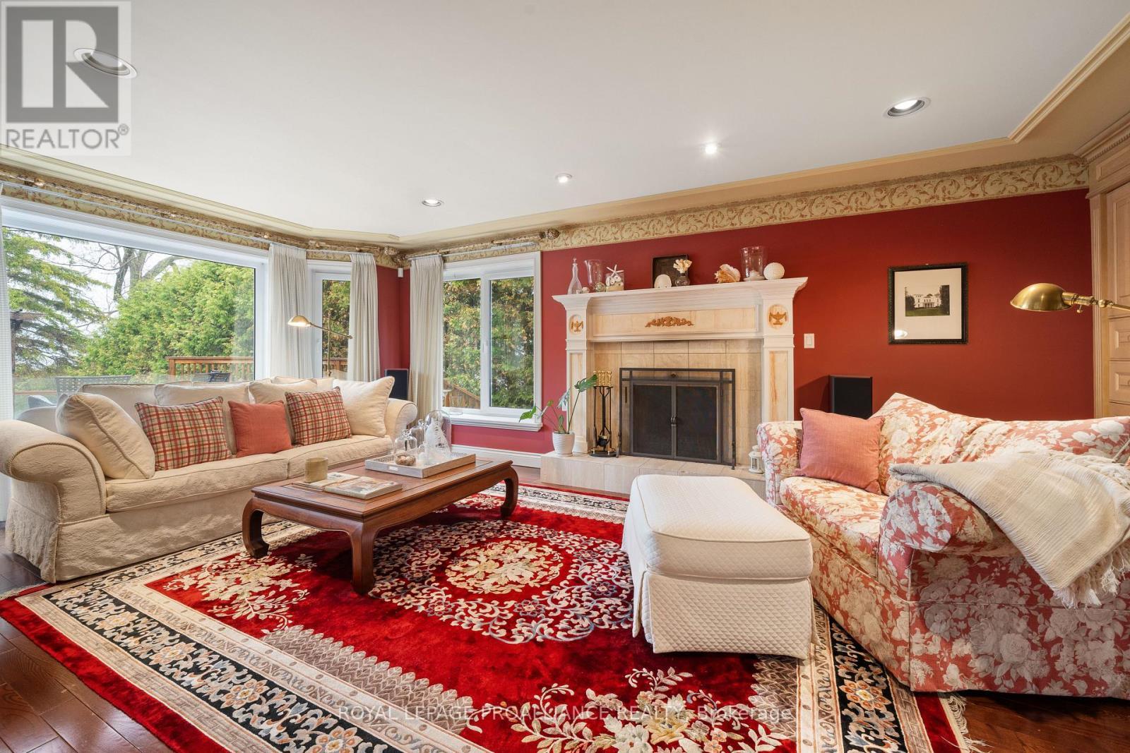












23 QUIGG LANE

,
Prince Edward County (Ameliasburg Ward),




Ontario
K0K1L0


