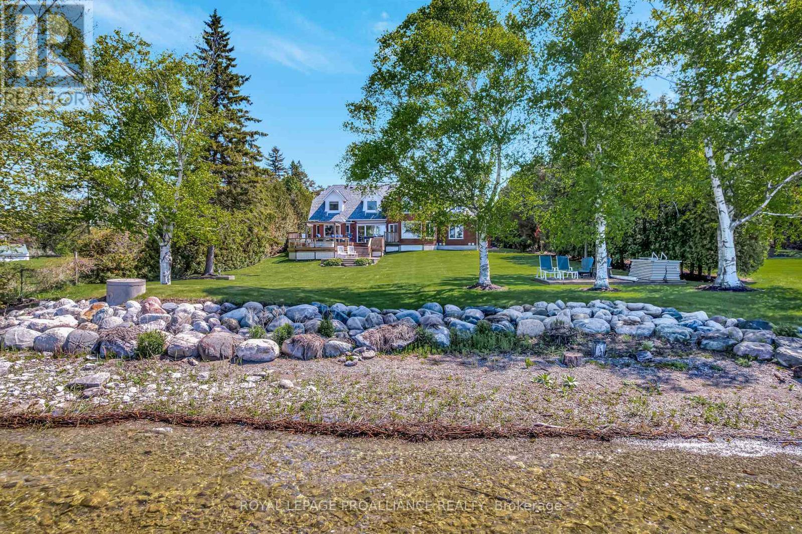 












23 QUIGG LANE

,
Prince Edward County (Ameliasburg Ward),




Ontario
K0K1L0

