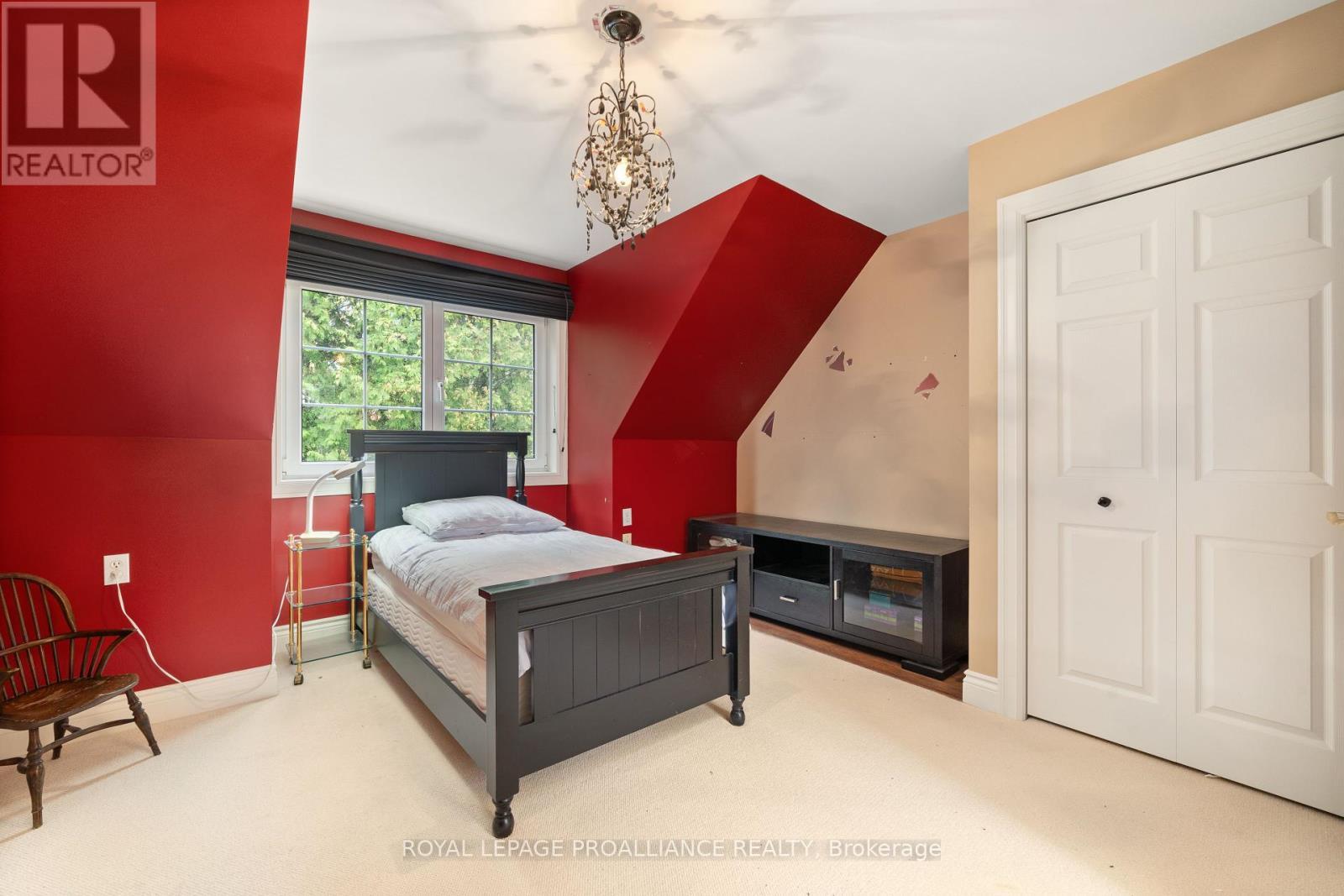 












23 QUIGG LANE

,
Prince Edward County (Ameliasburg Ward),




Ontario
K0K1L0

