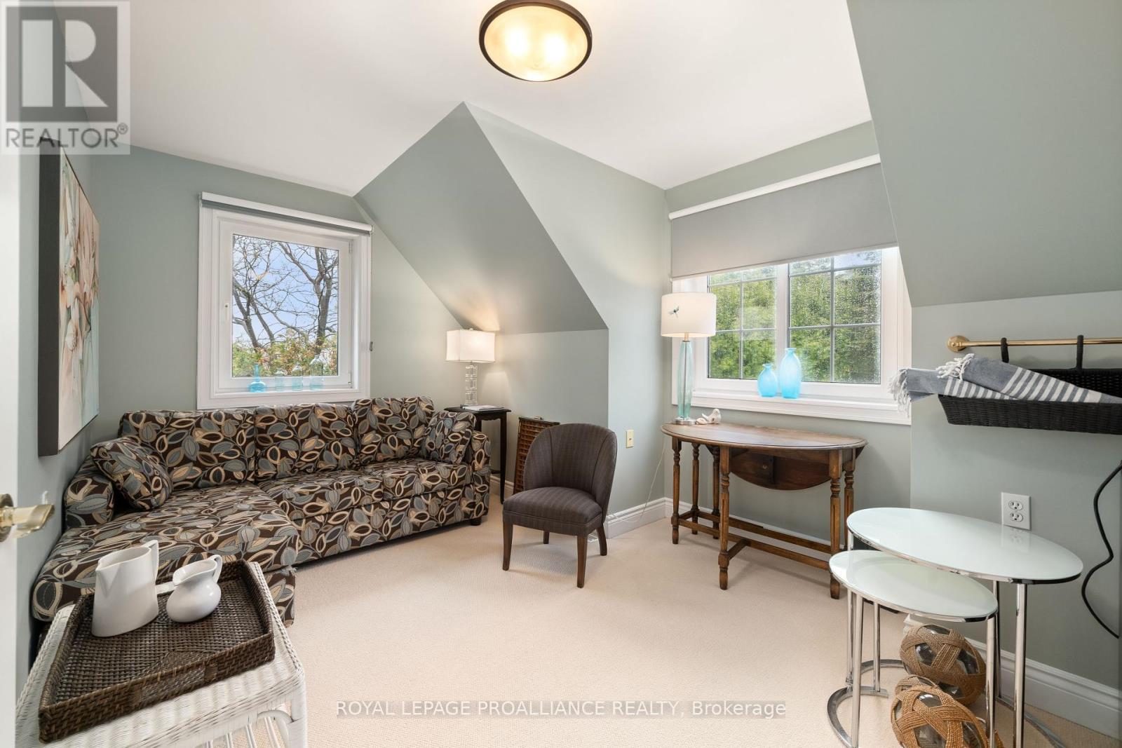 












23 QUIGG LANE

,
Prince Edward County (Ameliasburg Ward),




Ontario
K0K1L0

