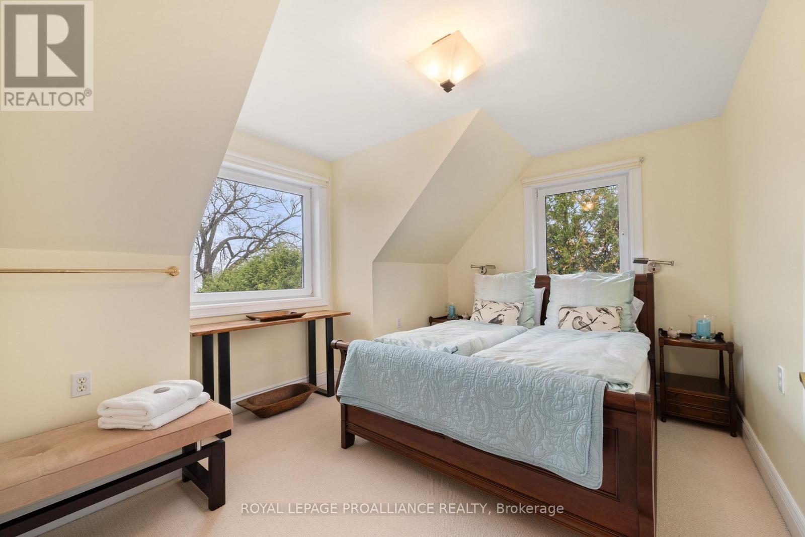 












23 QUIGG LANE

,
Prince Edward County (Ameliasburg Ward),




Ontario
K0K1L0

