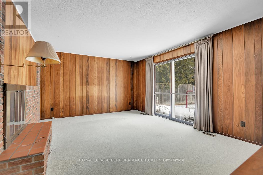 












1970 MARQUIS AVENUE

,
Ottawa,




Ontario
K1J8J4

