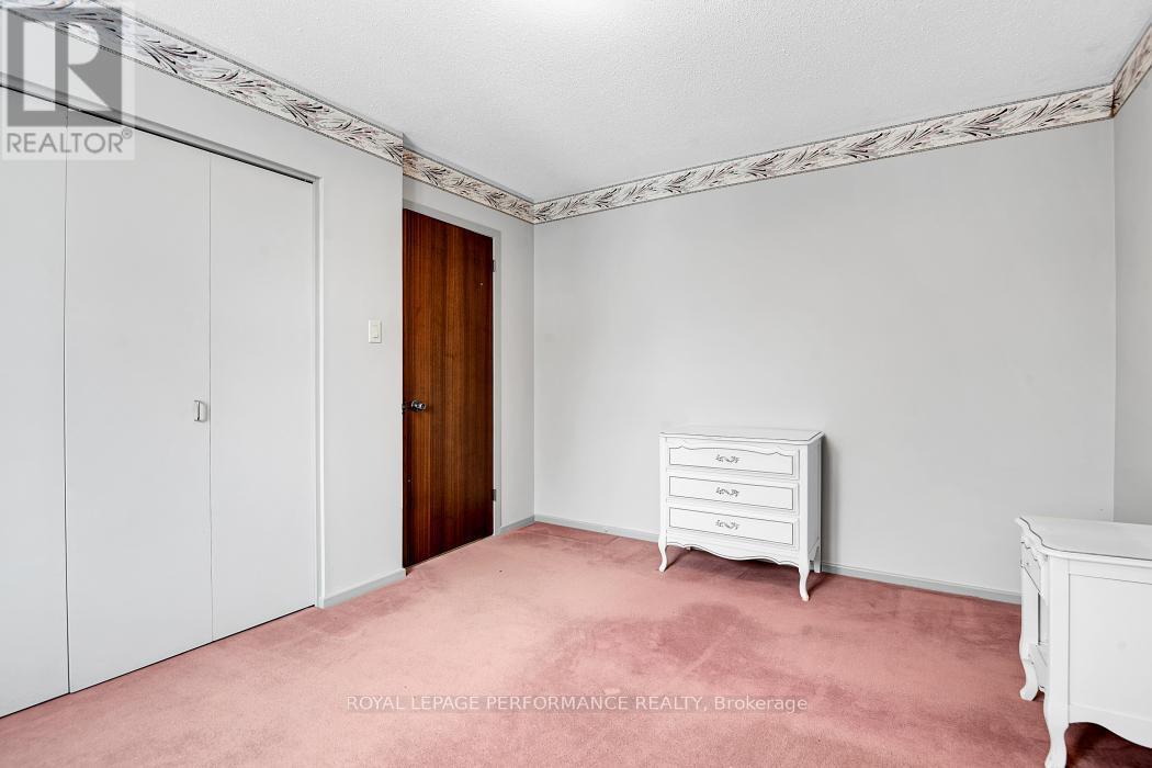 












1970 MARQUIS AVENUE

,
Ottawa,




Ontario
K1J8J4

