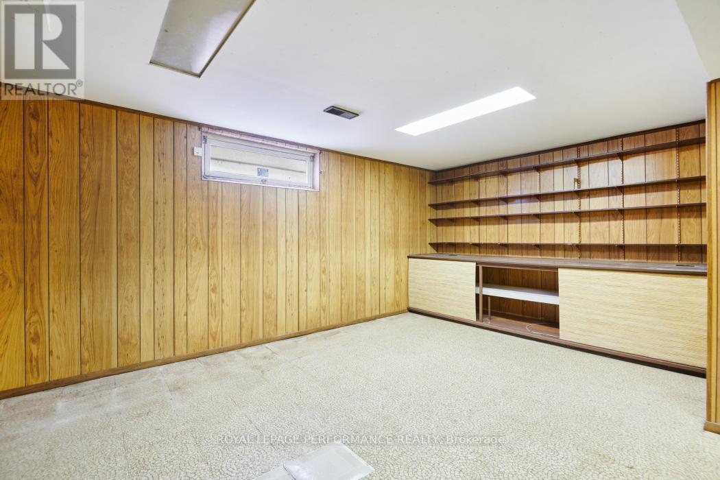 












1970 MARQUIS AVENUE

,
Ottawa,




Ontario
K1J8J4

