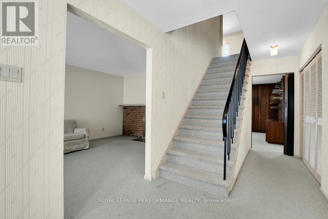 












1970 MARQUIS AVENUE

,
Ottawa,




Ontario
K1J8J4

