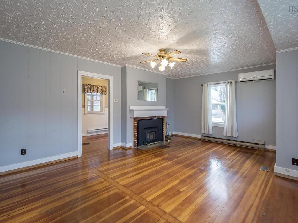 












452 Highway 236

,
Stanley,




NS
B0N 2H0

