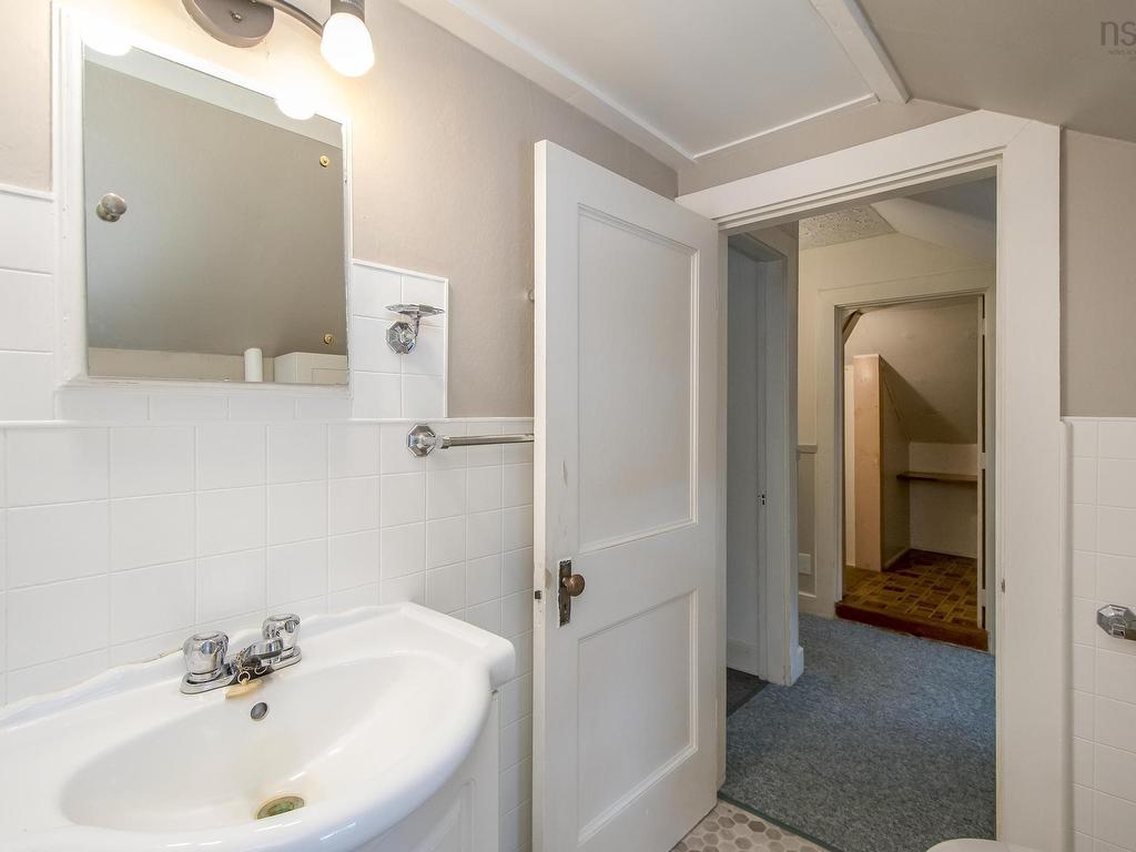 












452 Highway 236

,
Stanley,




NS
B0N 2H0

