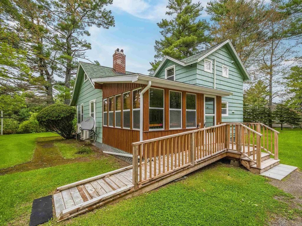












452 Highway 236

,
Stanley,




NS
B0N 2H0

