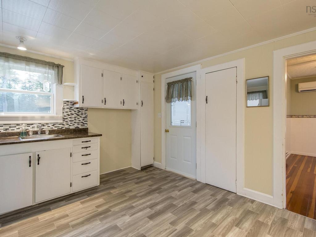 












452 Highway 236

,
Stanley,




NS
B0N 2H0

