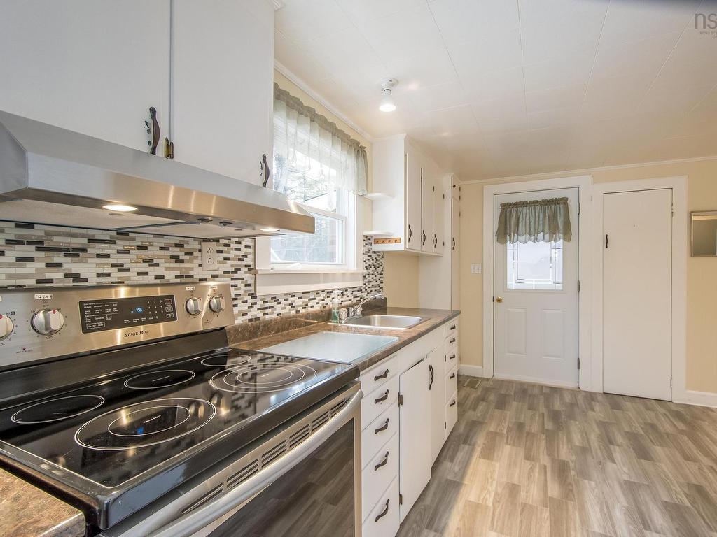 












452 Highway 236

,
Stanley,




NS
B0N 2H0

