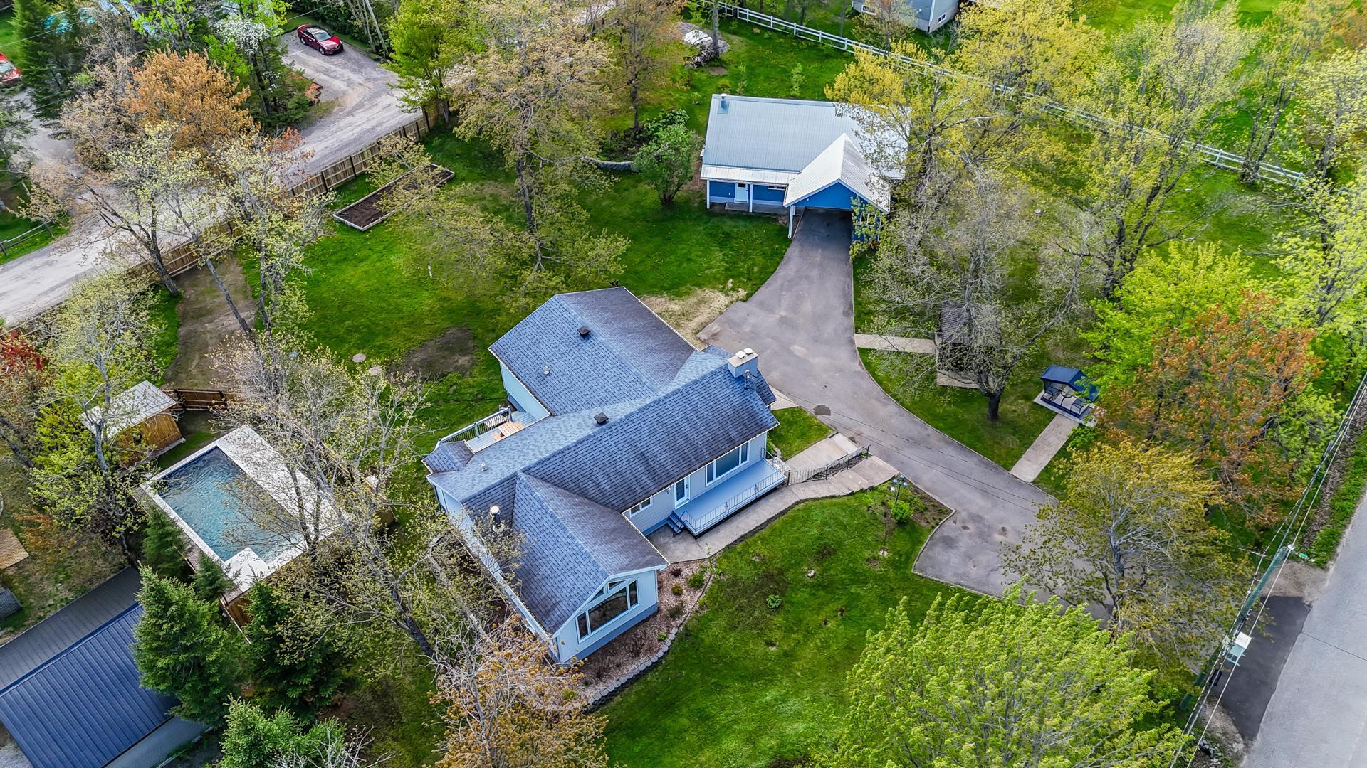









7


Rue Vallières

,
Pont-Rouge,




QC
G3H2T8

