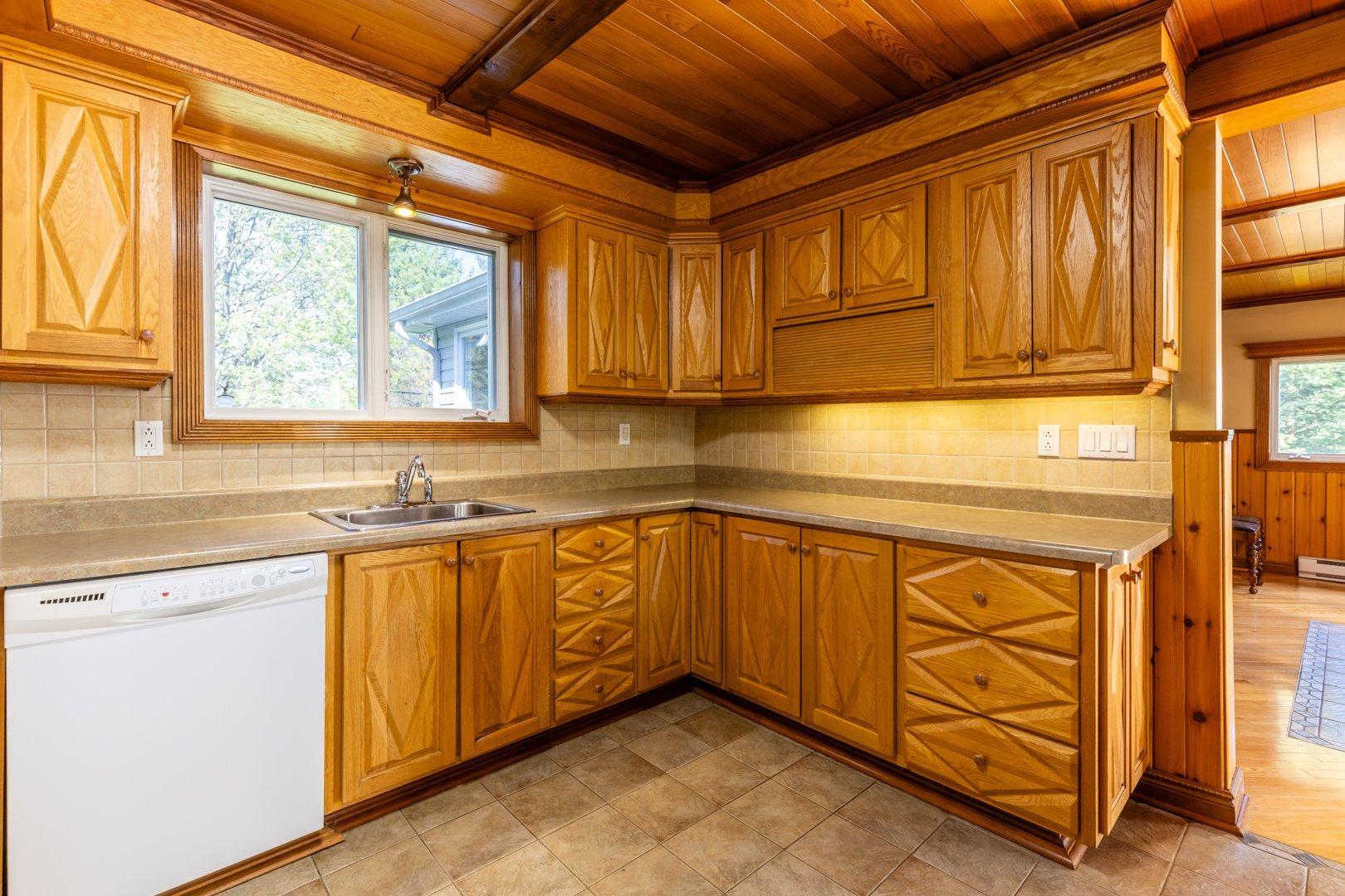









7


Rue Vallières

,
Pont-Rouge,




QC
G3H2T8

