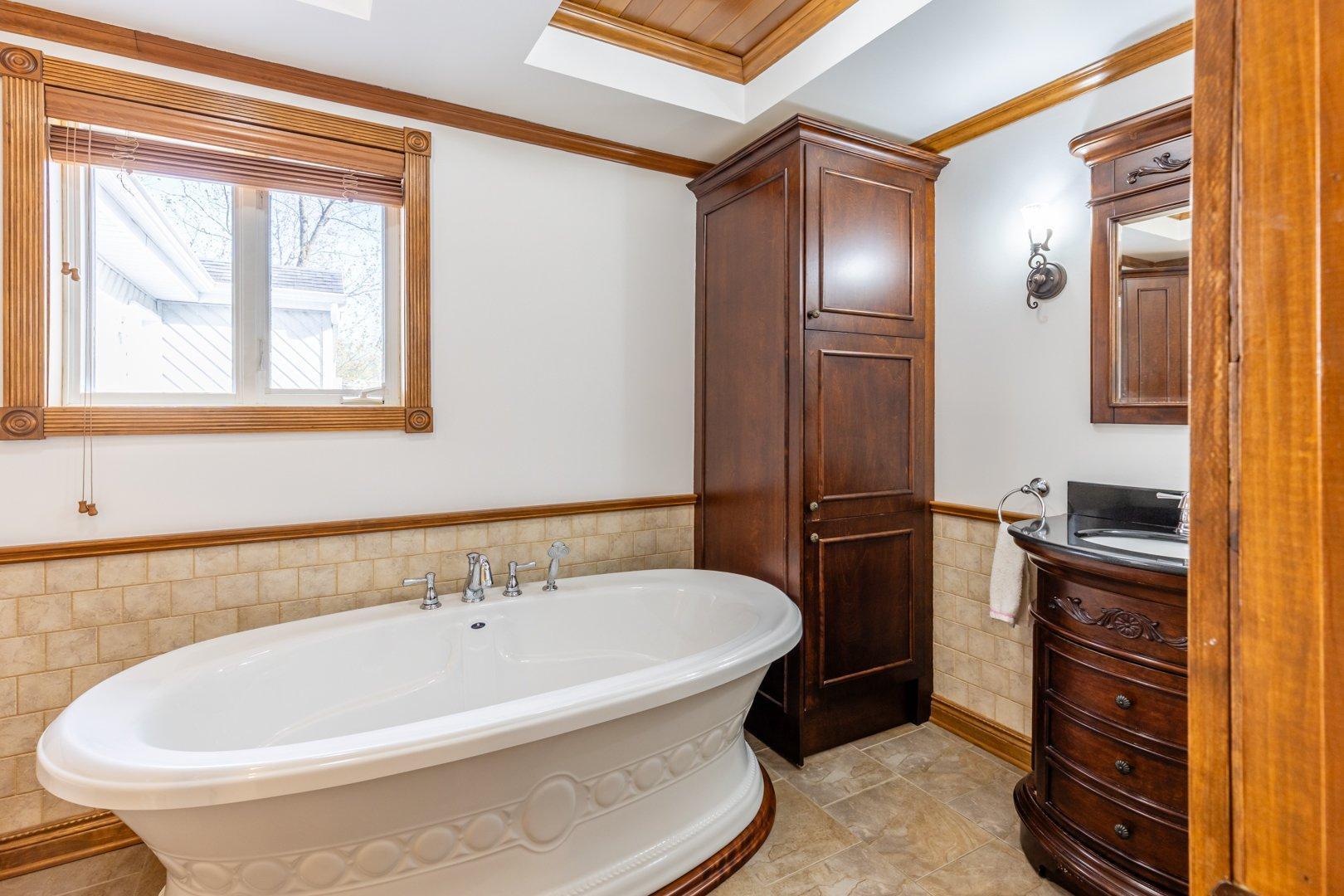 









7


Rue Vallières

,
Pont-Rouge,




QC
G3H2T8

