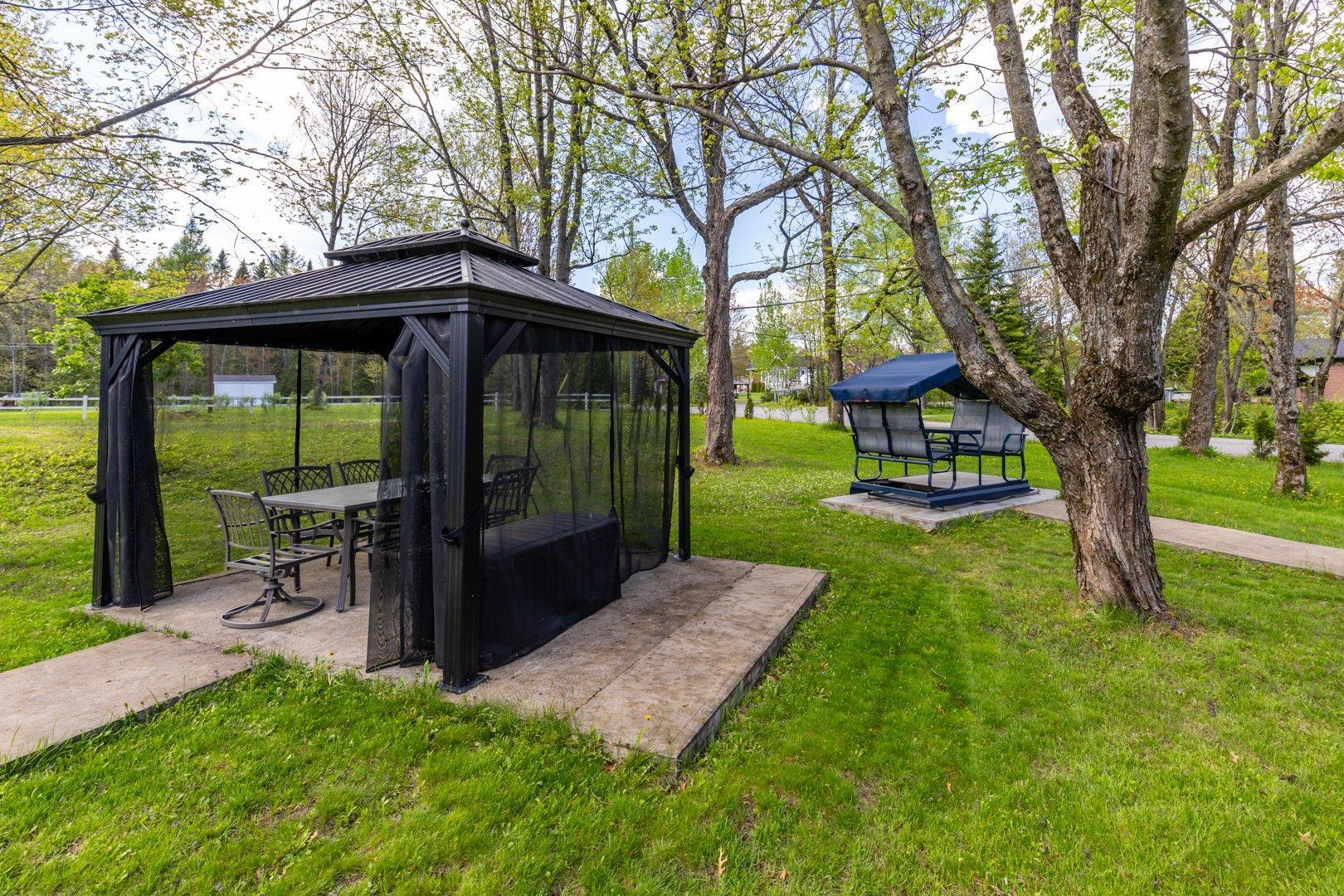 









7


Rue Vallières

,
Pont-Rouge,




QC
G3H2T8

