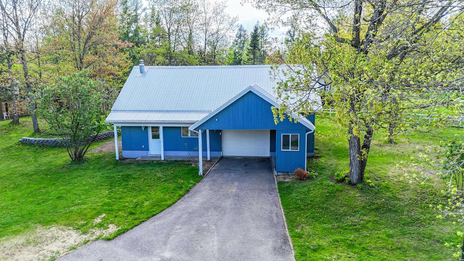 









7


Rue Vallières

,
Pont-Rouge,




QC
G3H2T8


