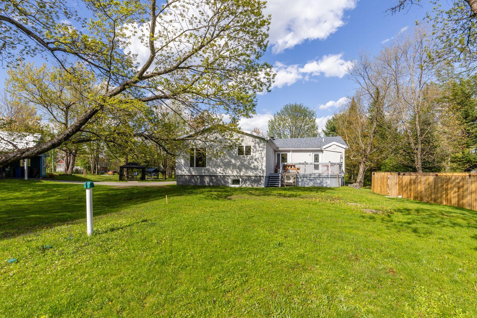 









7


Rue Vallières

,
Pont-Rouge,




QC
G3H2T8

