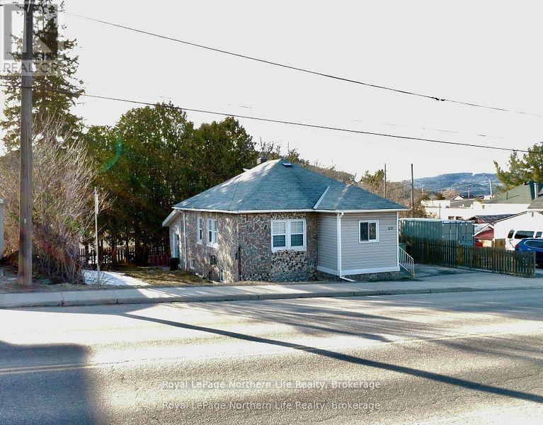 












450 MCCONNELL ST STREET

,
Mattawa,




Ontario
P0H1V0

