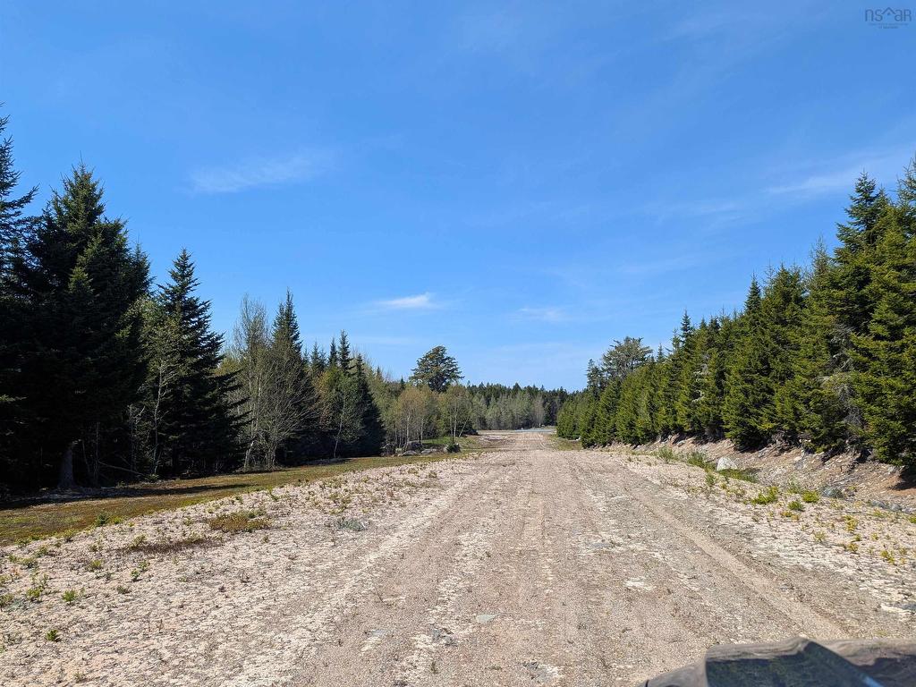












2-B 91 Old Halifax Road

,
Glen Haven,







NS
B3Z 2W8

