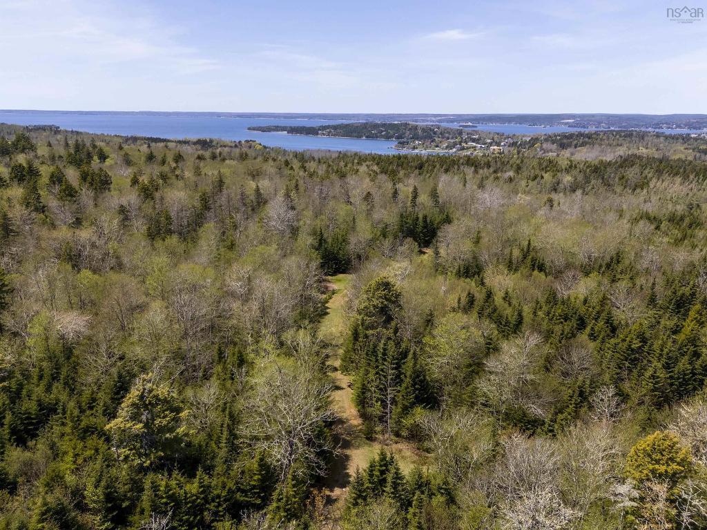 












2-B 91 Old Halifax Road

,
Glen Haven,







NS
B3Z 2W8

