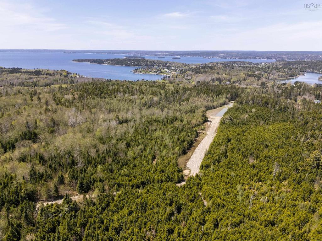 












2-B 91 Old Halifax Road

,
Glen Haven,







NS
B3Z 2W8

