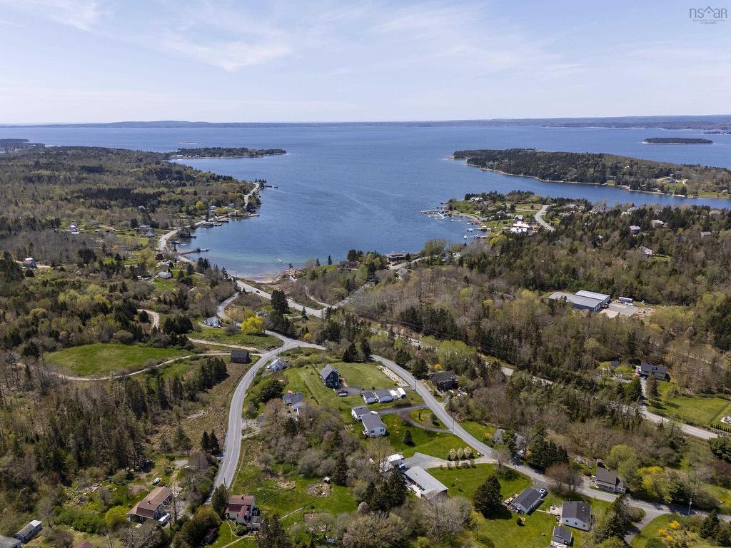 












2-B 91 Old Halifax Road

,
Glen Haven,







NS
B3Z 2W8

