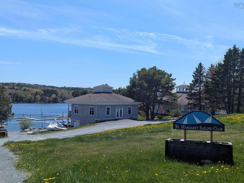 












2-B 91 Old Halifax Road

,
Glen Haven,







NS
B3Z 2W8

