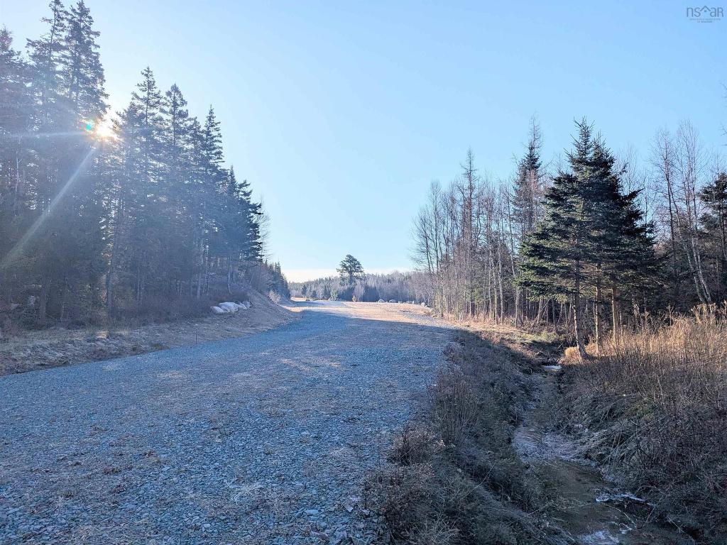 












2-B 91 Old Halifax Road

,
Glen Haven,







NS
B3Z 2W8

